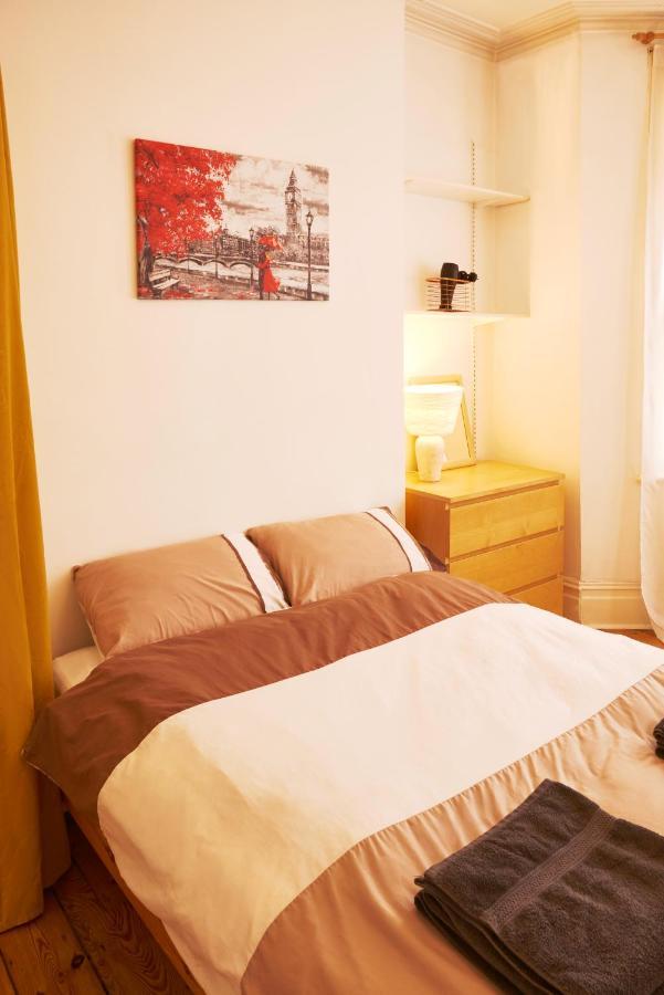 Home In Queen'S Park Londres Extérieur photo