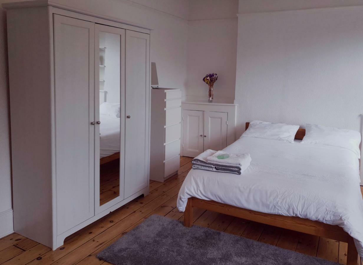 Home In Queen'S Park Londres Extérieur photo